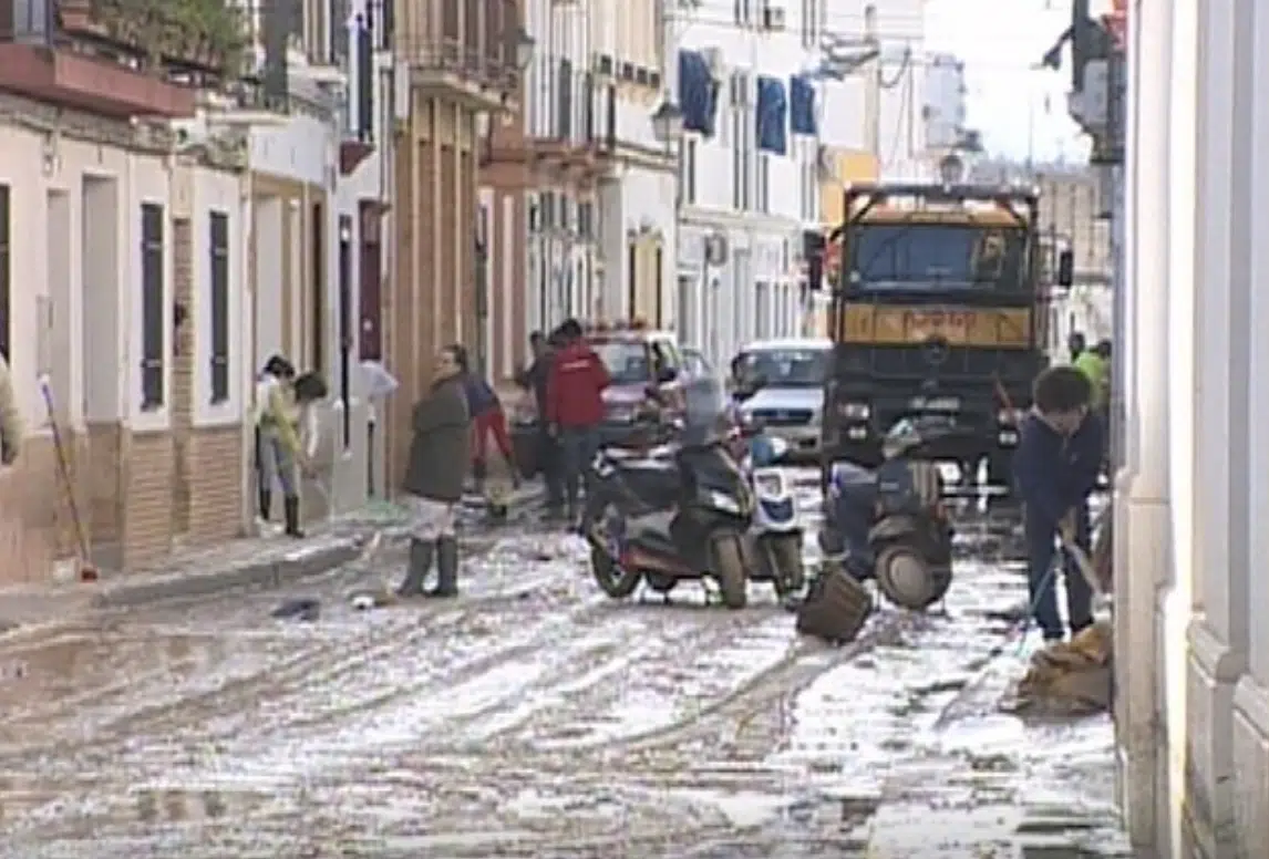 Los afectados por la inundaciones de Écija en 2010 exigen el pago de las indemnizaciones