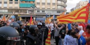 13 investigados por los incidentes de la manifestación del 9 d'Octubre en Valencia
