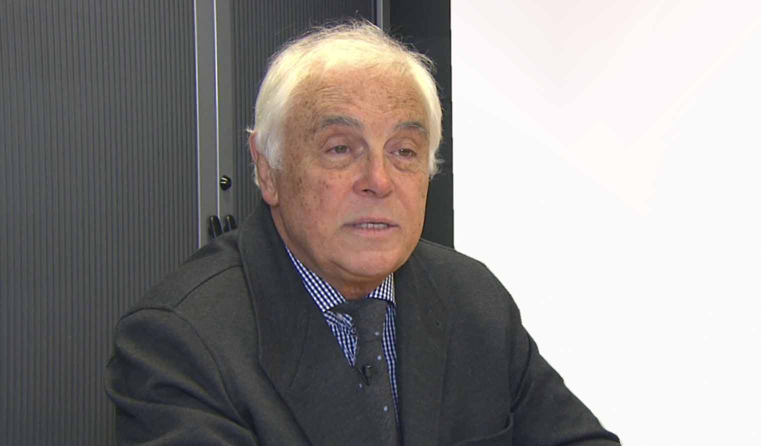 «La remunicipalización es una bandera falaz que han levantado los partidos populistas», afirma Carlos Díaz Güell