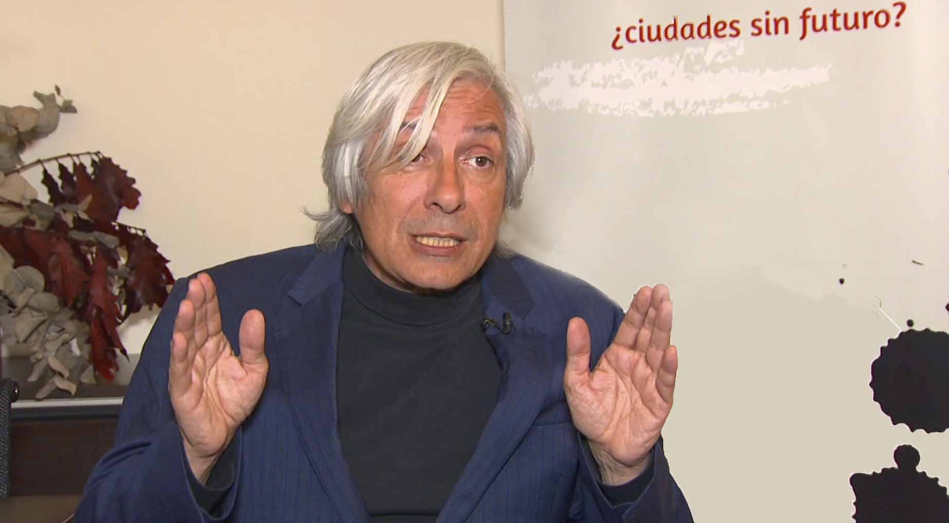 Ramiro Aurín: «La actual ola de remunicipalización es, en realidad, un proceso de neonacionalizaciones»