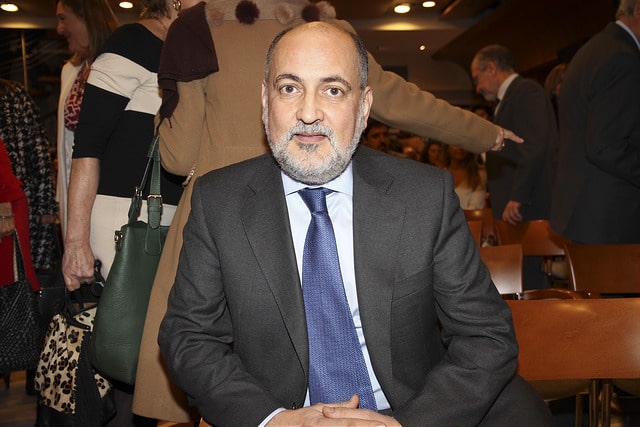 El expresidente del Constitucional muestra su desacuerdo por la información publicada por Confilegal