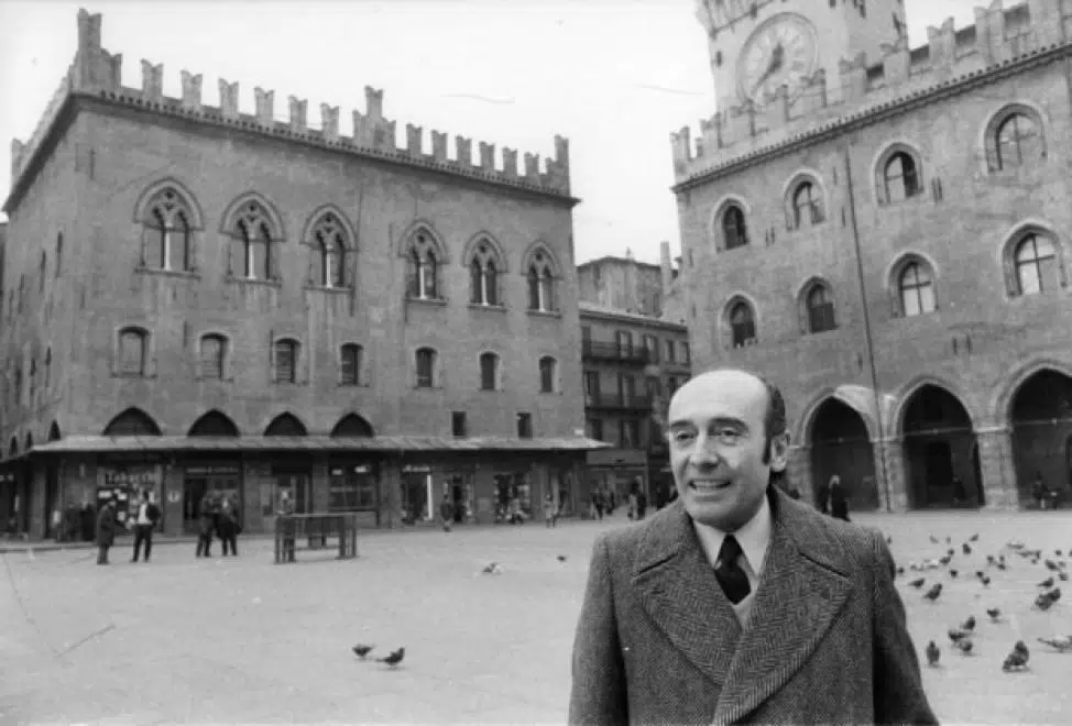 Renato Zangheri, alcalde comunista de Bolonia, fue pionero en abrir la gestión de servicios públicos a las empresas