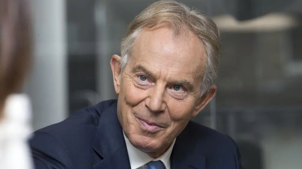 La «Tercera Vía» de Tony Blair propició la colaboración pública y privada