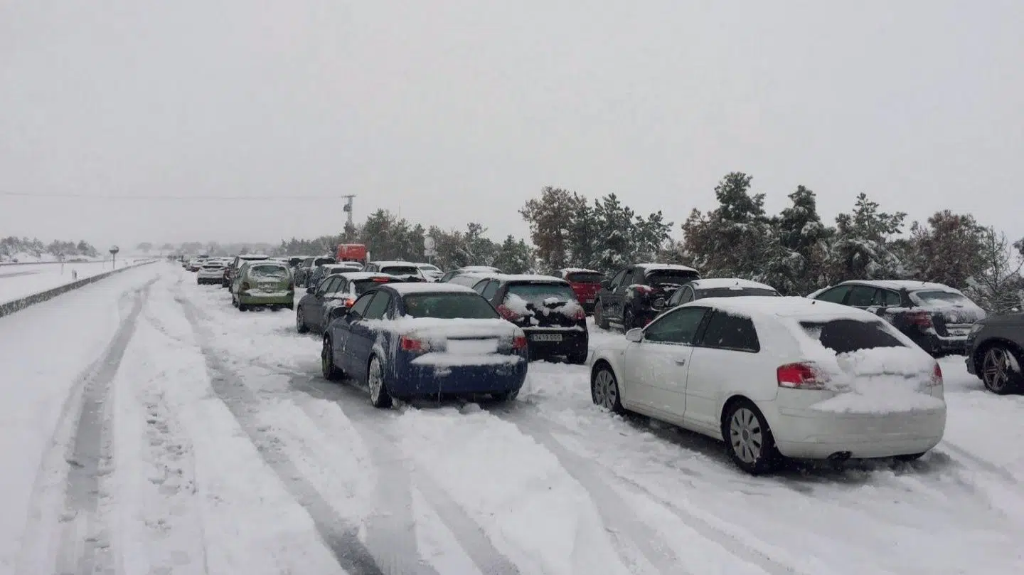ASUFIN demandará a Iberpistas por los perjuicios causados a los conductores atrapados por la nieve