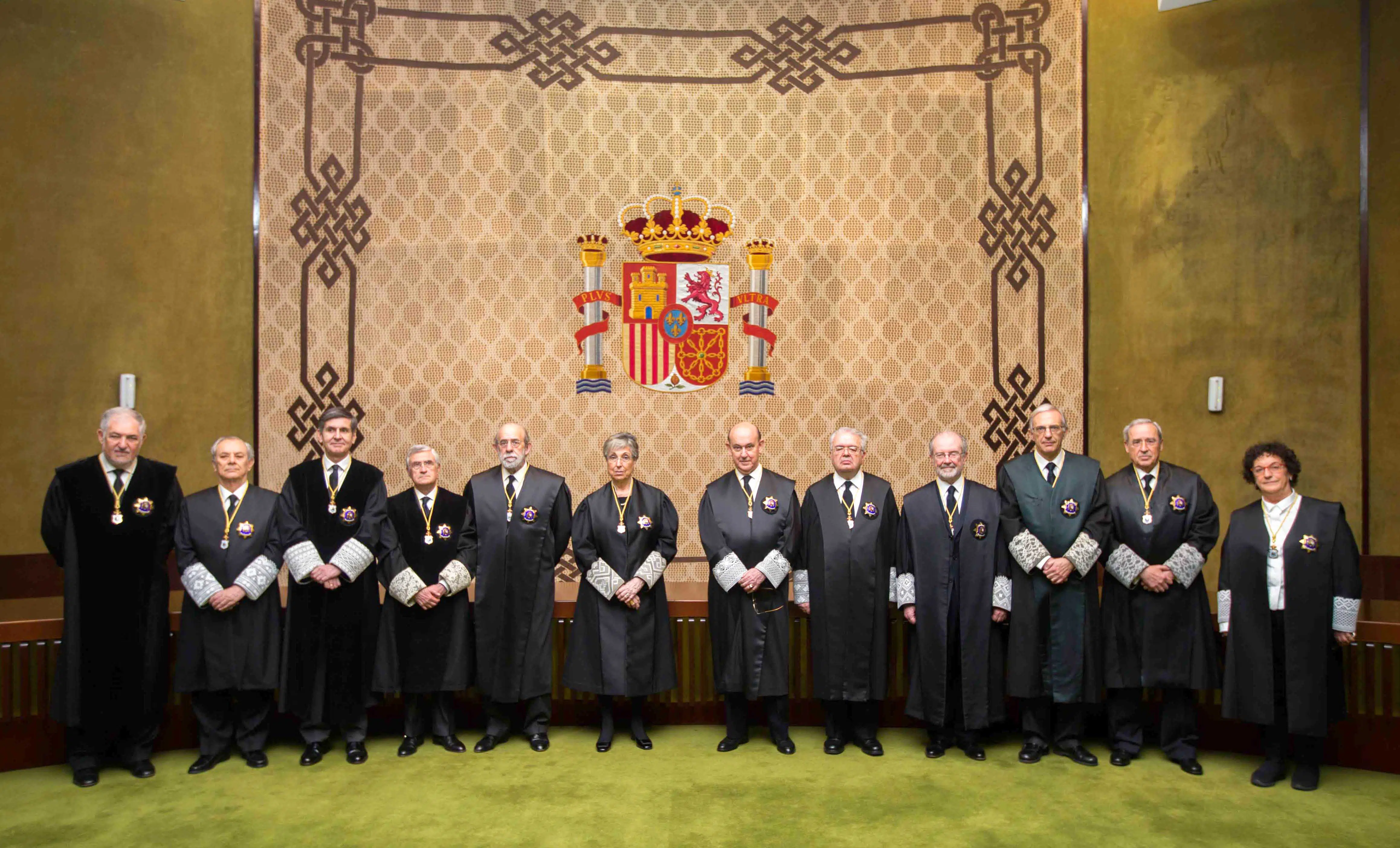 Por unanimidad, el Constitucional prohibe investir telemáticamente a Puigdemont y el voto delegado de los fugados