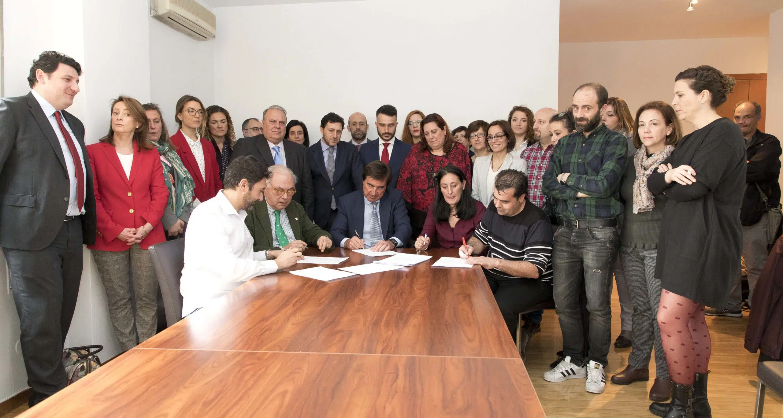Tras dos años de negociaciones la sanidad privada de Madrid firma un nuevo convenio colectivo