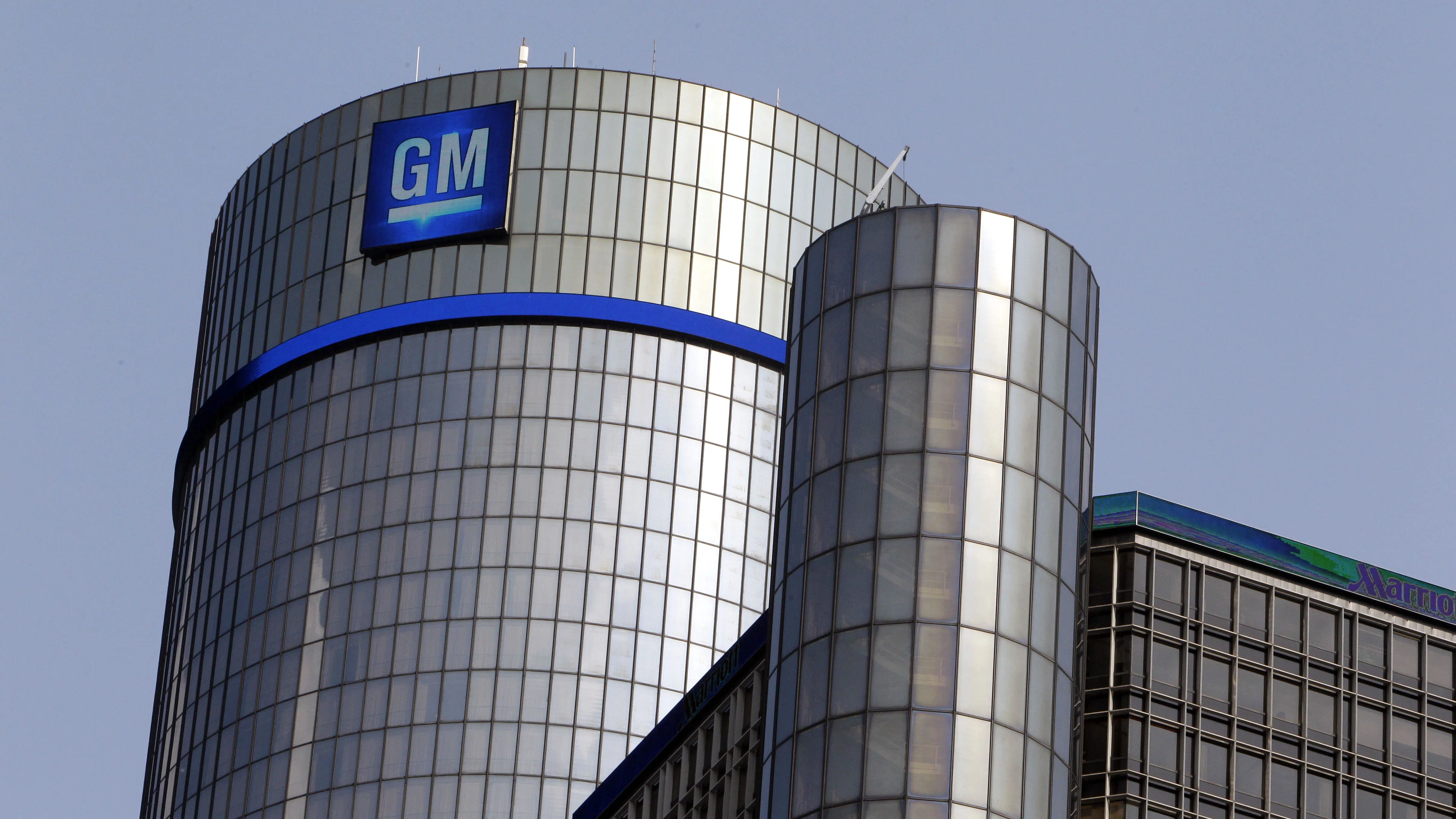 General Motors España, KPMG Asesores y tres sociedades más, querellados por una supuesta estafa