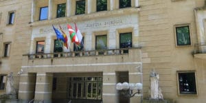 La Justicia vasca anula la exigencia del B2 de euskera como requisito para acceder una bolsa de interinos de Policía Local