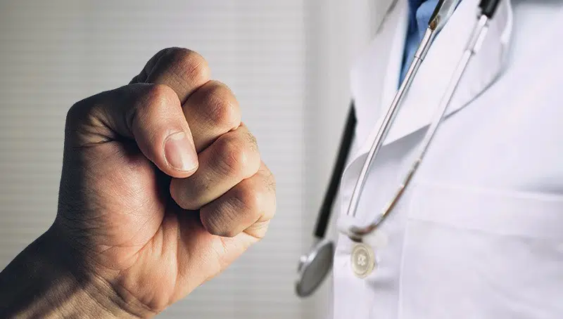 La Sanidad Pública copa las agresiones a médicos y sanitarios en 2017
