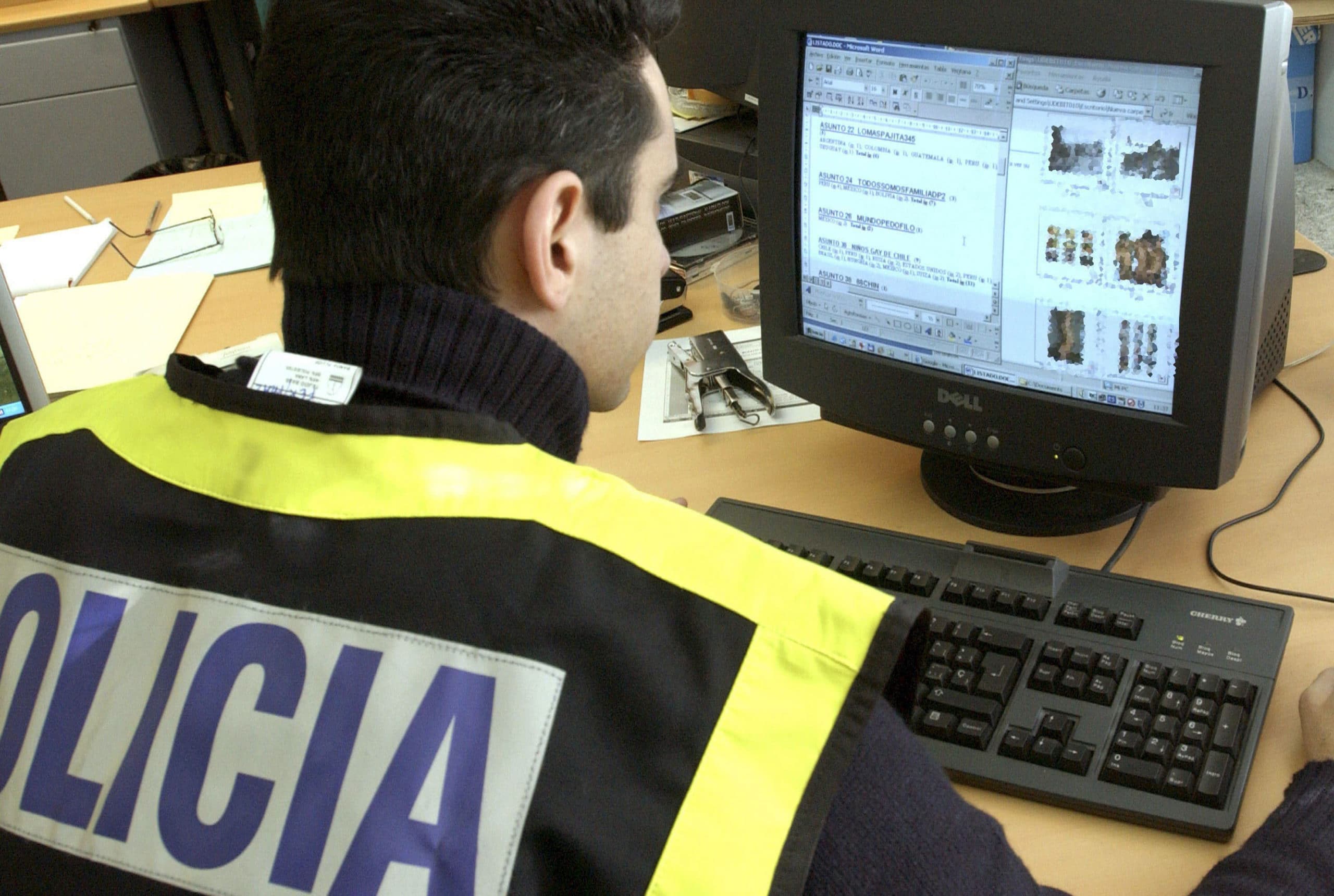 Detienen a ciberacosador de 73 años que simulaba ser un joven universitario