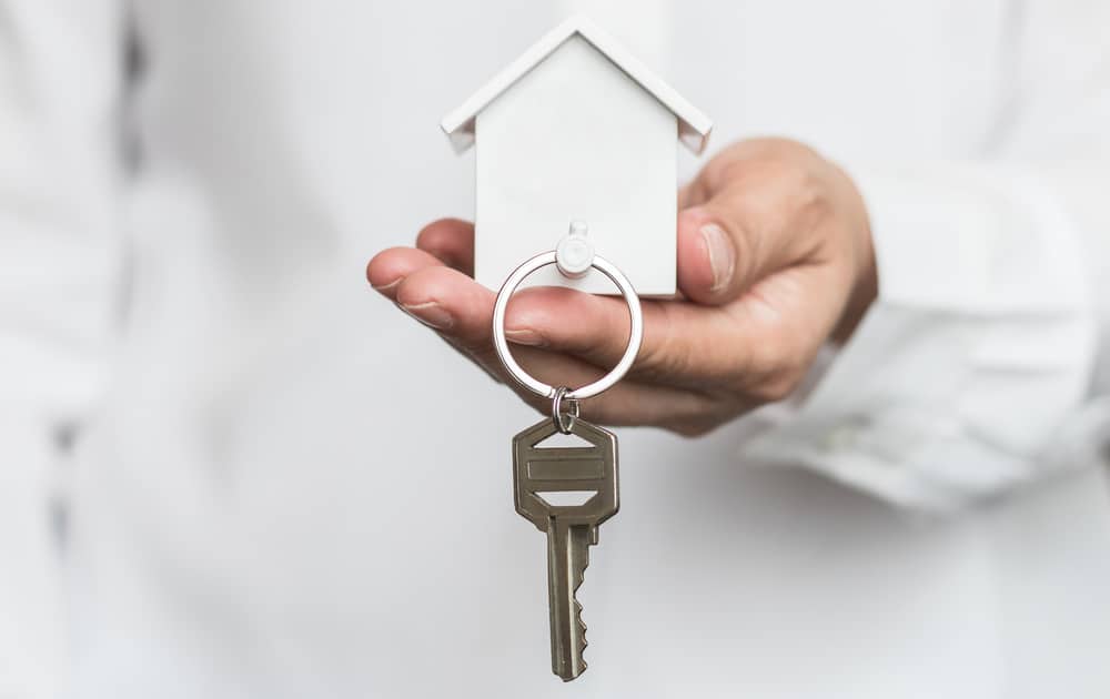 La compraventa de viviendas subió un 7,7 en mayo y su precio un 0,6%