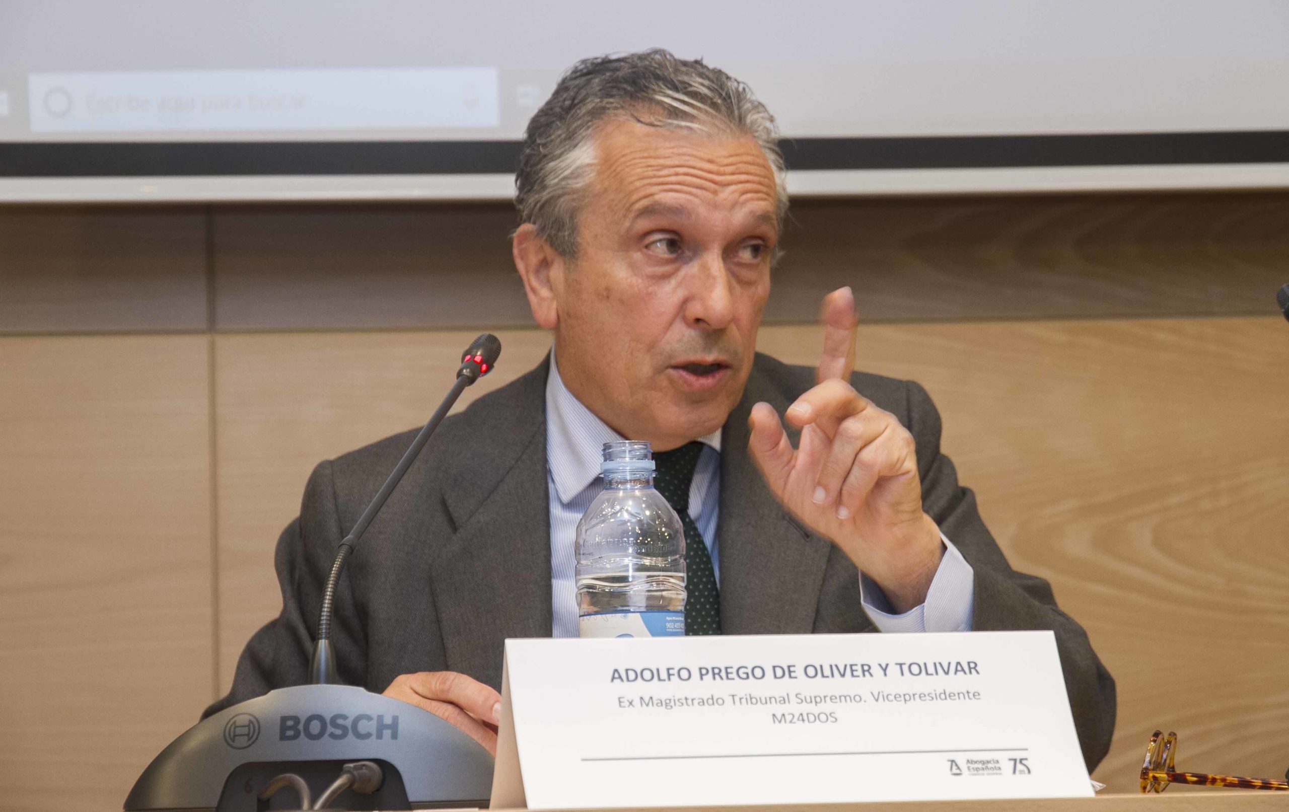 Adolfo Prego: «En el proceso penal cada vez hay menos proceso y más procedimiento; se ha burocratizado»
