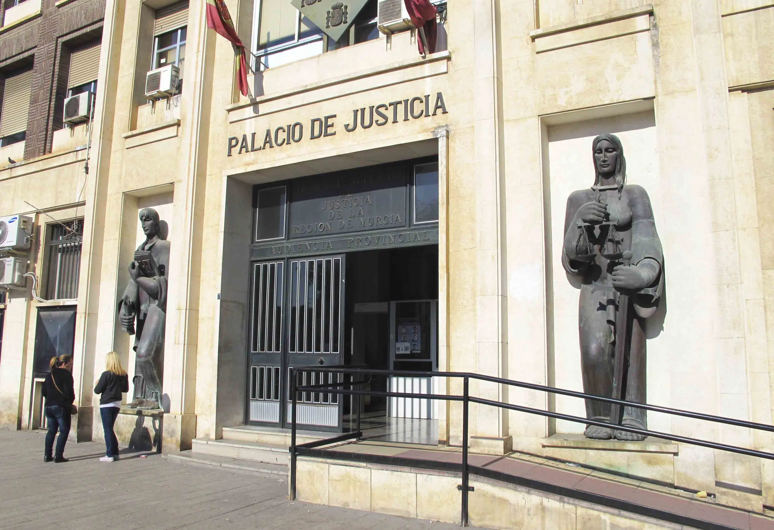 Presentan una querella contra tres magistrados de la Región de Murcia por supuesta prevaricación