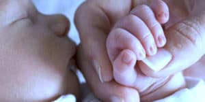 El TSJN eleva 780.000 a euros la condena al Servicio Navarro de Salud por un intercambio de bebés en Pamplona