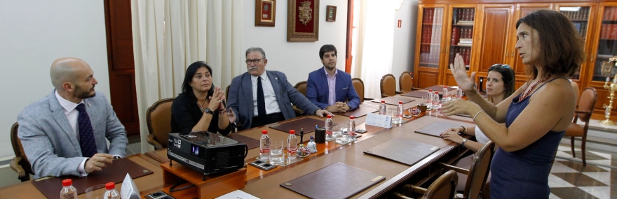 Iniciativa pionera en Granada para acercar la orientación y asistencia jurídica a las personas sordas