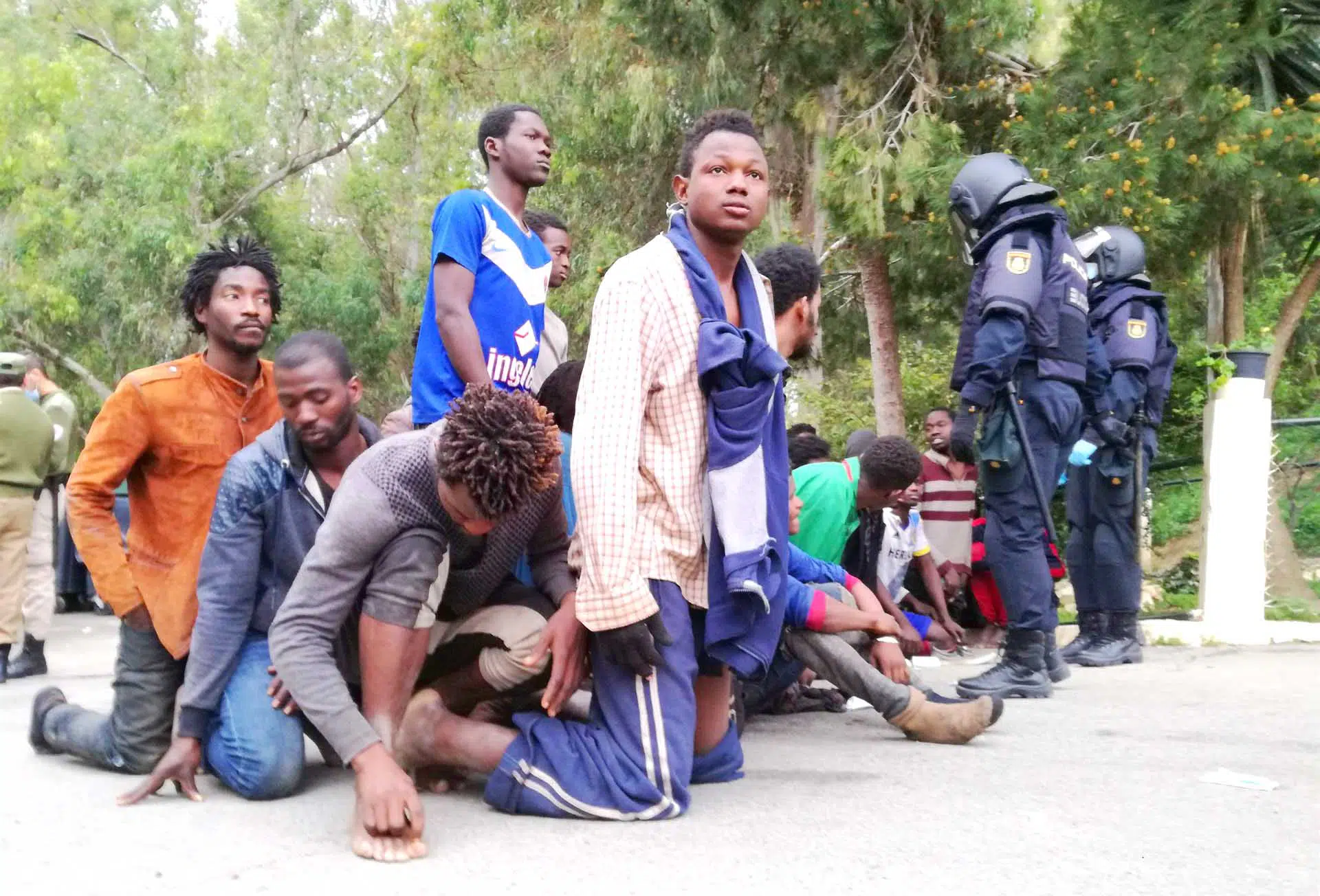 Desestimada la denuncia contra los 602 migrantes que saltaron la valle de Ceuta