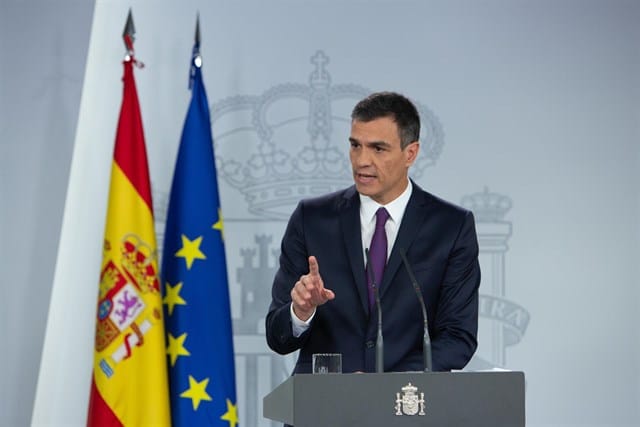 Sánchez afea a Casado su ‘extremismo’ sobre Cataluña