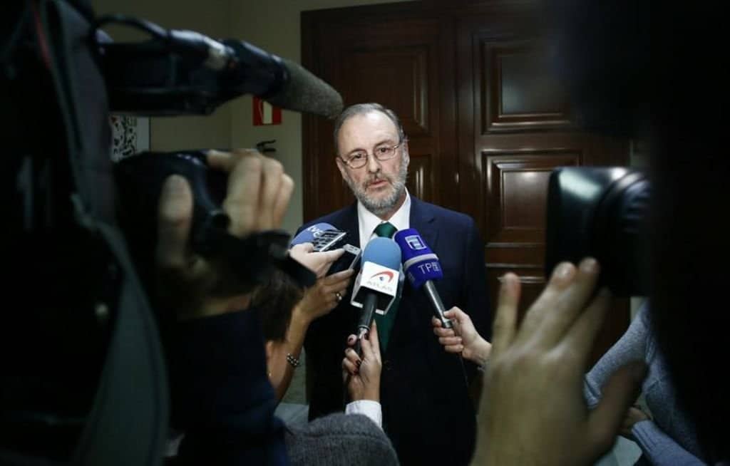 Propuesta de renuncia del bloque progresista del CGPJ: ¿Calentón de Álvaro Cuesta, maniobra del PSOE o las dos cosas?