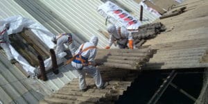 Condenan a Uralita a indemnizar con 1,7 millones de euros a afectados por amianto de Barcelona