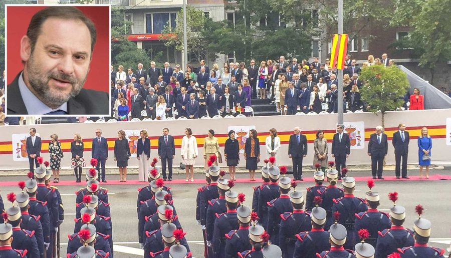 El ministro de Fomento estaba de turismo en el Machu Pichu el día de la Hispanidad