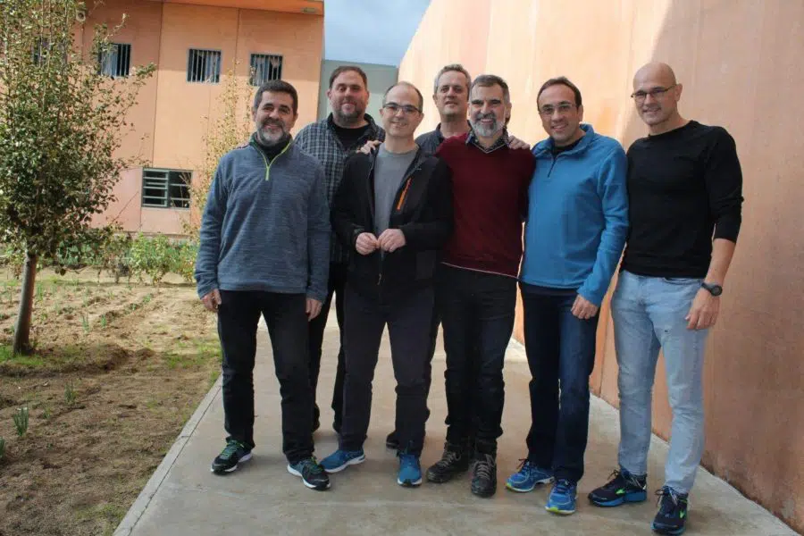 Los cinco políticos presos que abandonaron la huelga de hambre, regresan a la prision de Lledoners