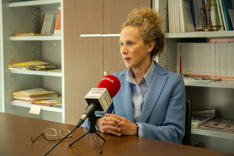 Mercè Caso, juez decana de Barcelona, califica de «gran error» que se entreguen en Madrid los despachos a los nuevos jueces