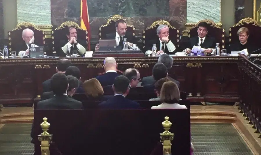 El Supremo permite a los acusados por el ‘procés’ que hablen en catalán, pero no con traducción simultánea como pedían