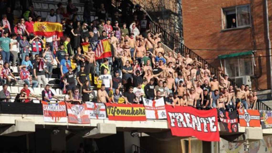 El Comité de Competición incoa expediente disciplinario por banderas racistas en el Rayo Vallecano-Atlético de Madrid
