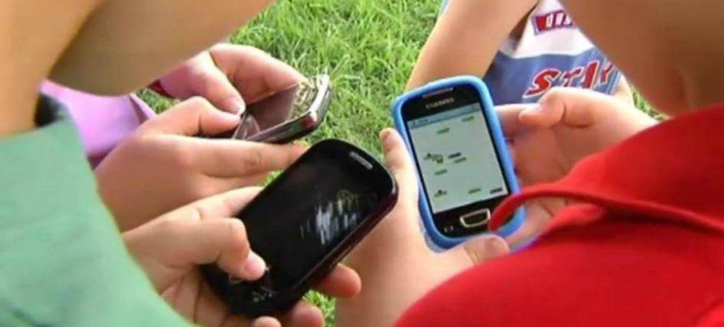 El Tribunal Supremo avala que los padres revisen los dispositivos de sus hijos sin su consentimiento
