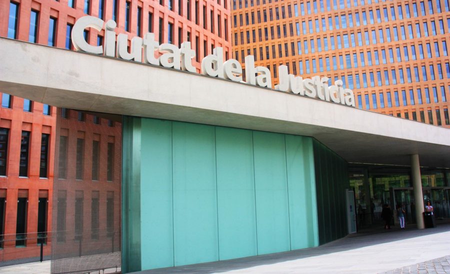 La Justicia confirma la decisión del INSS de retirar tras 27 años la incapacidad permanente a un hombre con VIH