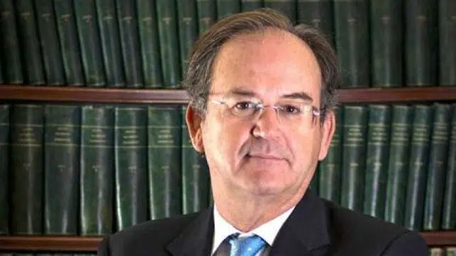 El catedrático de Derecho Mercantil, Juan Sánchez-Calero, futuro presidente de Endesa