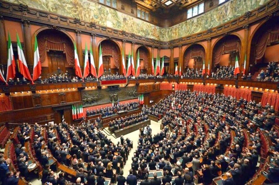 Italia amplía el derecho de legítima defensa: Si un ladrón entra en una casa la defensa será «legítima»