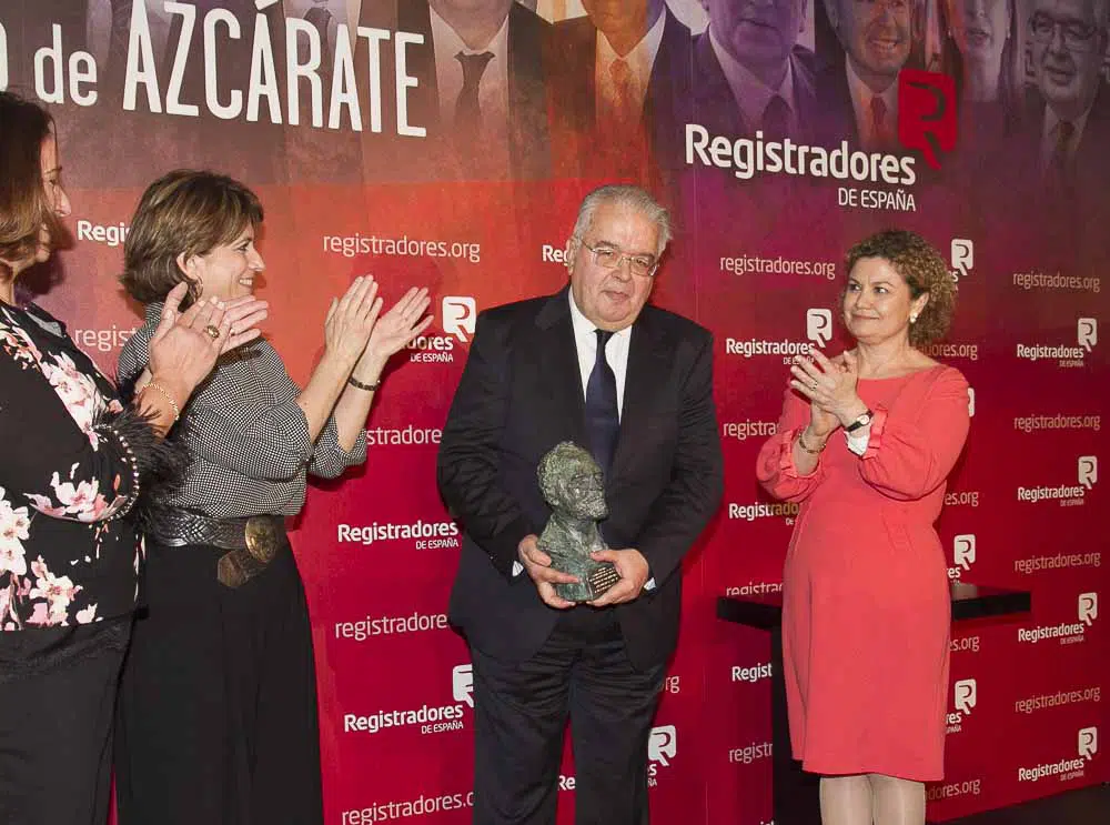 El presidente del Constitucional, Juan José González Rivas, recibió el premio Gumersindo de Azcárate  2019