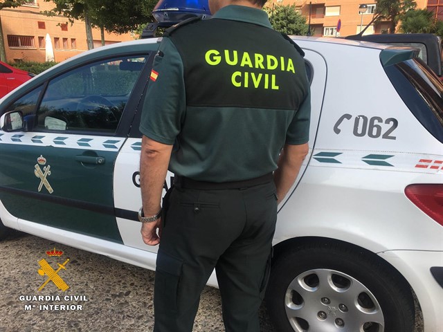La Guardia Civil detiene a un médico de familia acusado de abusar de varias pacientes en Alfafar (Valencia)