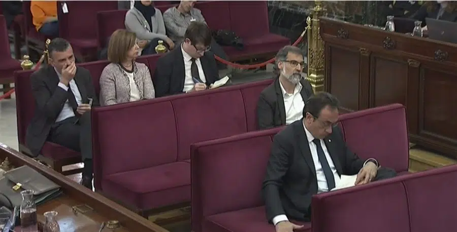 Un testigo sitúa a Sànchez y a Cuixart en una reunión con Junqueras para definir quién iba a ser el presidente de la Generalitat y distribuir Consejerías