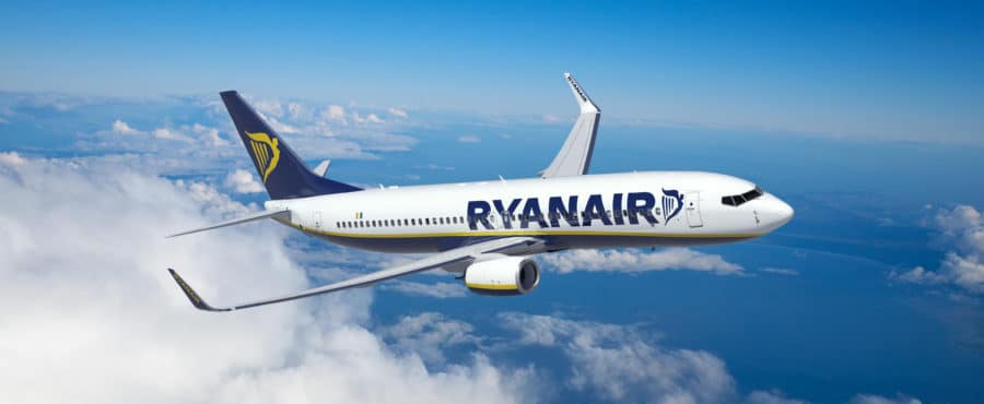 El TS declara nula por abusiva la cláusula de Ryanair que permite mandar el equipaje en vuelo distinto al del pasajero y la de sumisión al derecho irlandés