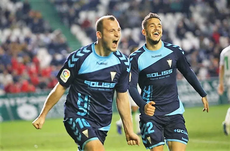 El jugador de fútbol Zozulya demanda a Pablo Iglesias por llamarle «neonazi»