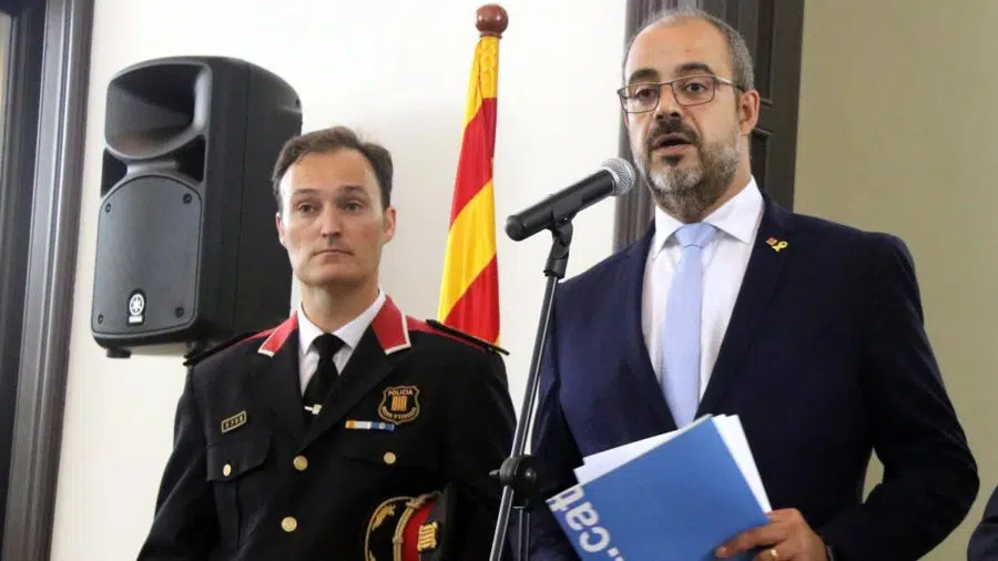 El Gobierno catalán destituye a Esquius como jefe de los «Mossos» y lo sustituye por Eduard Sallent