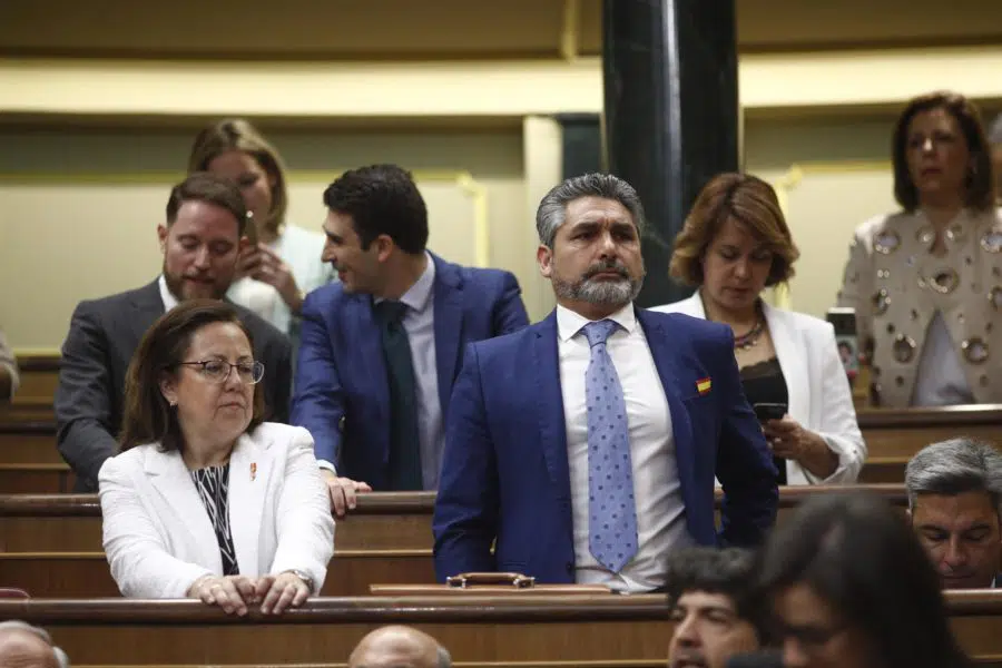 El diputado Juan José Cortés anuncia que llevará a la Fiscalía las «injurias, calumnias y amenazas» sobre sus ingresos