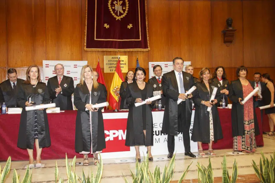 La Mutalidad de la Procura reconoce públicamente a los colegiados de Madrid sus 25 y 35 años de ejercicio profesional