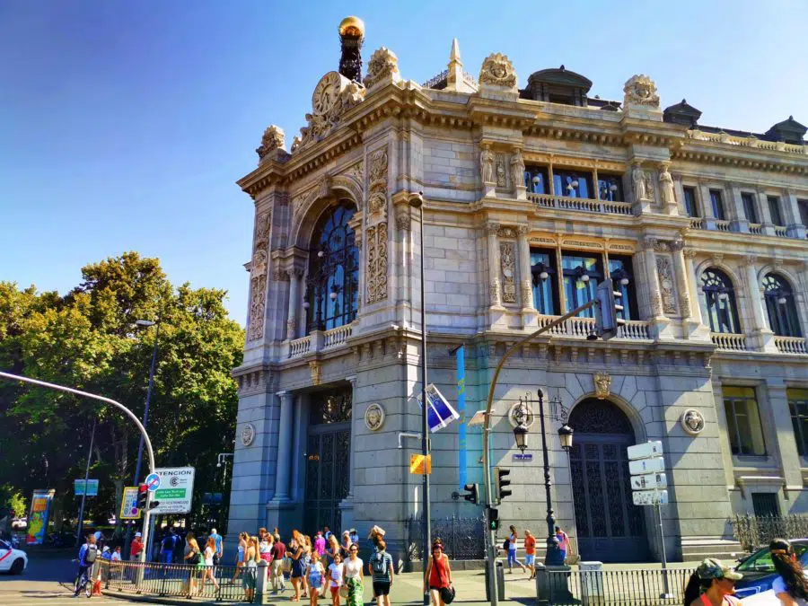 El Supremo prohíbe al Banco de España exigir a sus trabajadores la declaración del IRPF