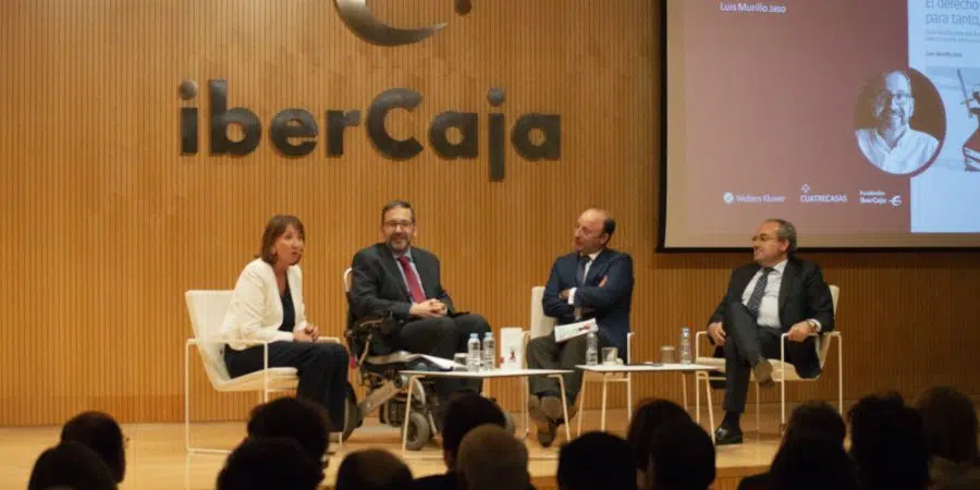 Zaragoza acoge la presentación de “El derecho no es para tanto, o sí”, del jurista Luis Murilllo