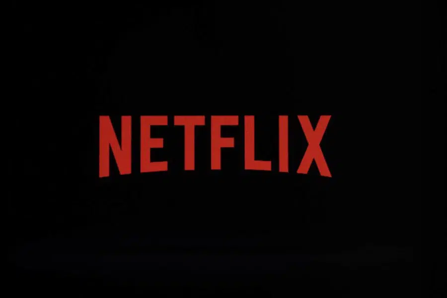 Denuncian a una empleada de Robert de Niro por dedicar muchas horas de trabajo a ver Netflix