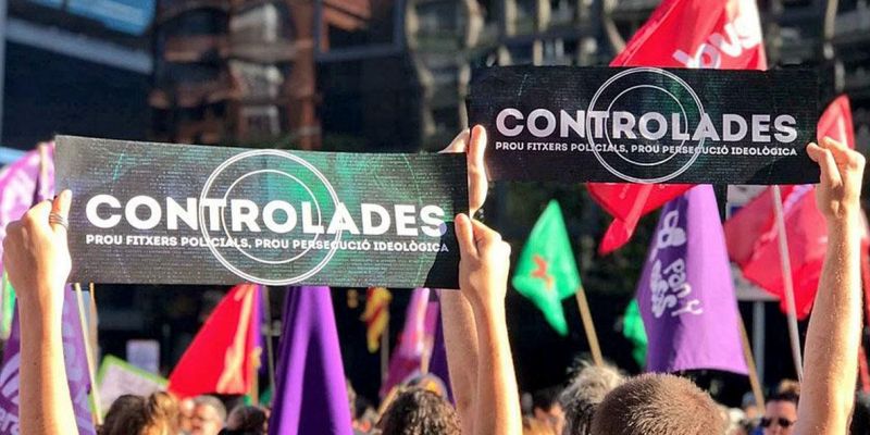 Condenados a pagar 24.057 € ocho militantes de Arran, las juventudes de la CUP, por provocar destrozos en una manifestación
