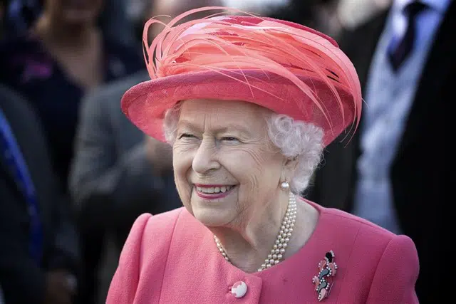 La Reina Isabel II autoriza la suspensión del Parlamento británico hasta octubre solicitada por Johnson