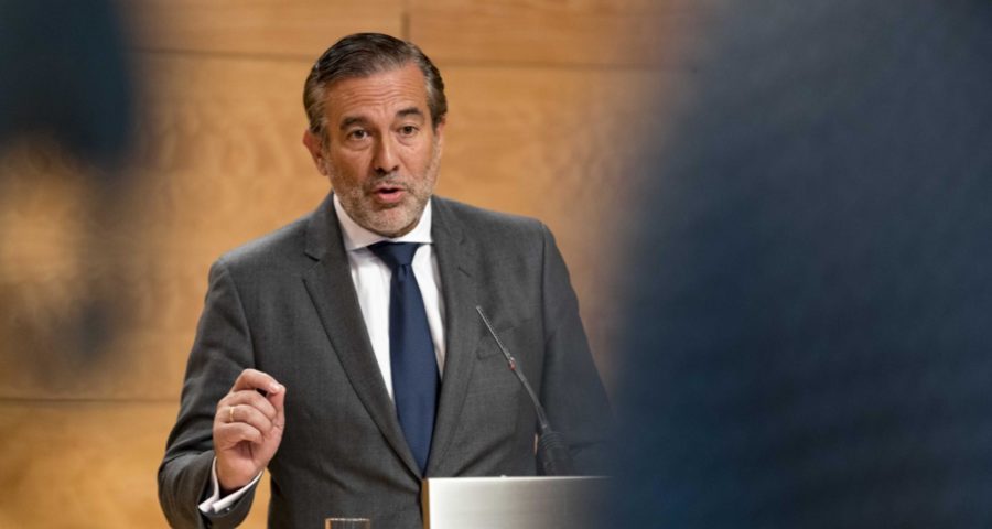 Enrique López afirma que si Puigdemont viene a España «se debería ordenar su detención y proceder contra él»