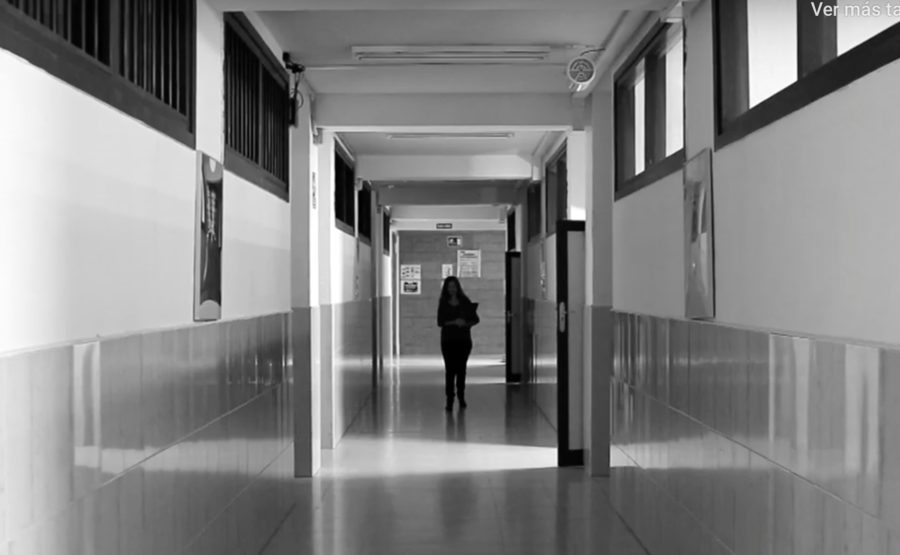 Un alumno de un instituto de Palma agrede a una profesora, tirándola por las escaleras y dándole patadas