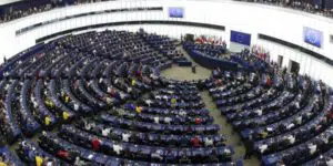 Comunismo y nazismo en la "lista negra" de la Memoria Histórica de la Unión Europea. Parlamento Europeo. Inteligencia artificial.