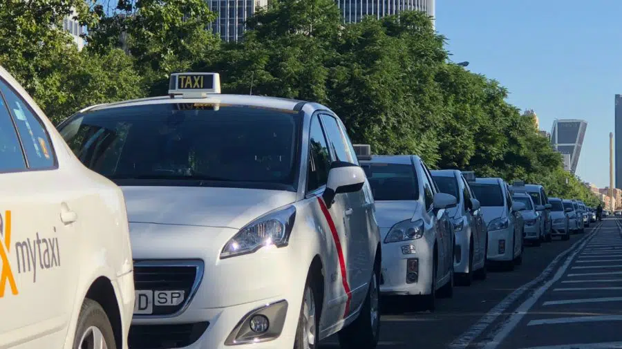 La Audiencia Nacional archiva la querella de los taxistas contra Uber y Cabify