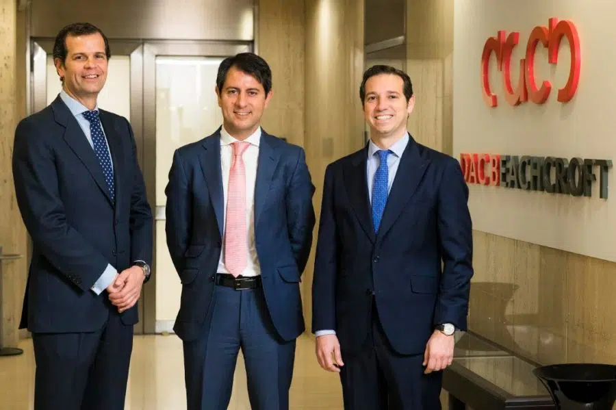 DAC Beachcroft integra a Asjusa Abogados para crear la mayor firma de abogados de seguros en España